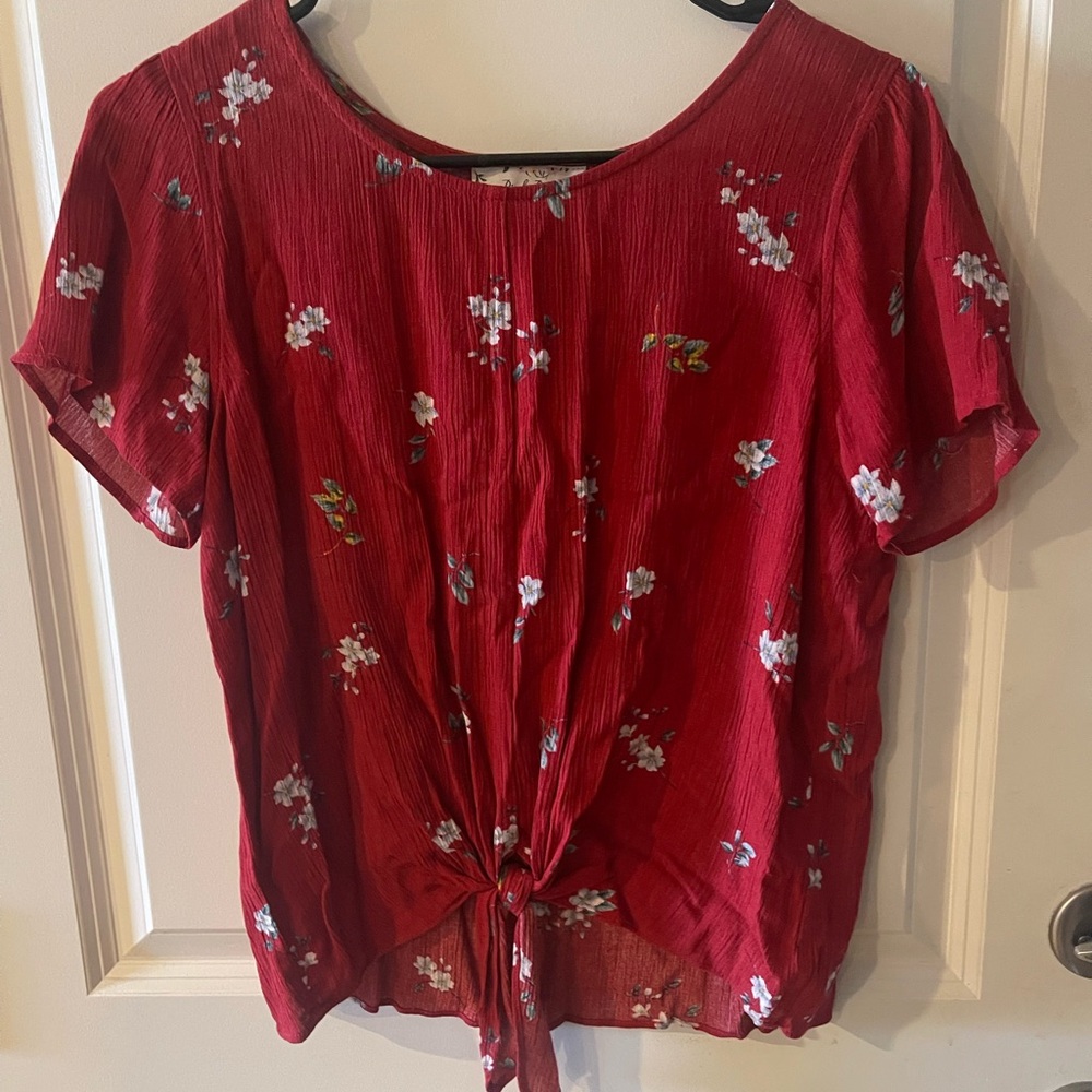 Red floral tie crop top